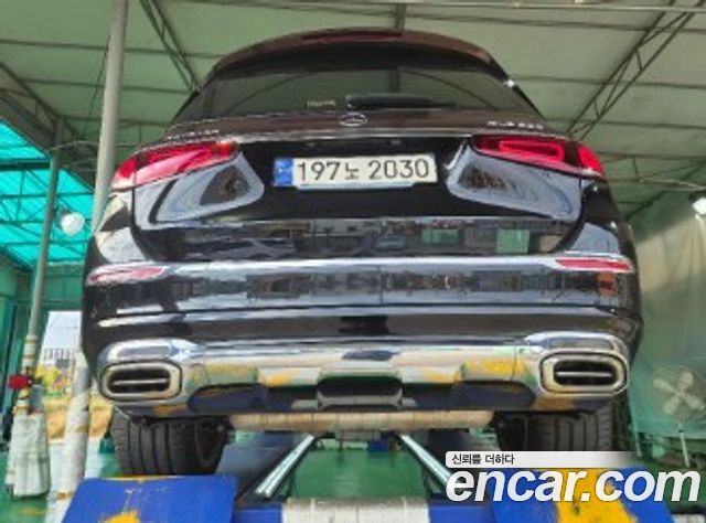 Mercedes-Benz GLS-Class 2023 — photo 2