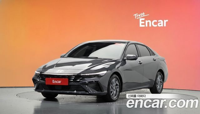 Hyundai AVANTE 2024 — photo 1