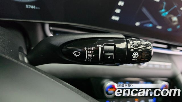 Hyundai AVANTE 2024 — photo 32