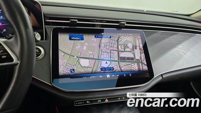 Mercedes-Benz E-Class 2025 — photo 18