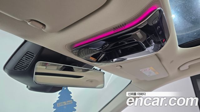 Mercedes-Benz E-Class 2025 — photo 25