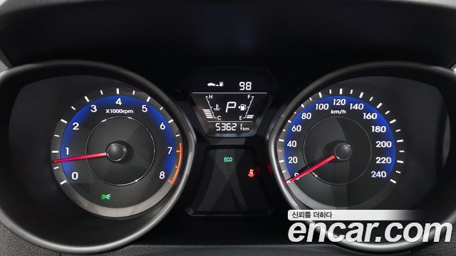 Hyundai AVANTE 2014 — photo 8