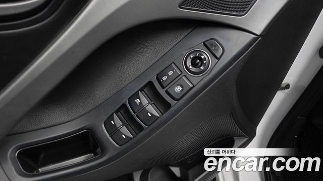 Hyundai AVANTE 2014 — photo 18