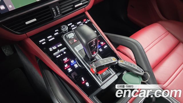Porsche Cayenne 2023 — photo 12