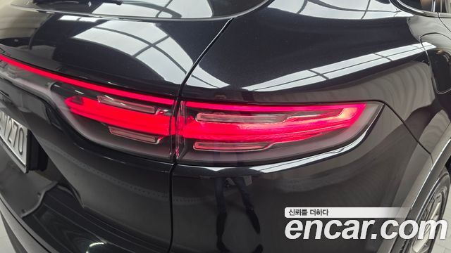 Porsche Cayenne 2023 — photo 9