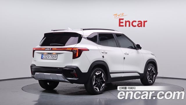 Kia Seltos 2023 — photo 2