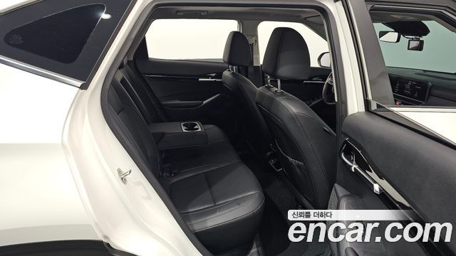 Kia Seltos 2023 — photo 17