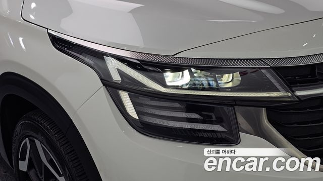 Kia Seltos 2023 — photo 8