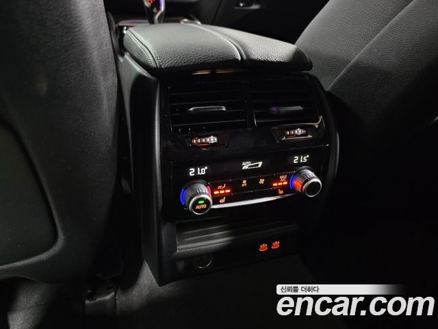 BMW 5-Series 2021 — photo 18