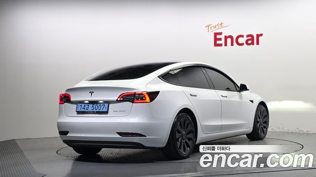 Tesla Model 3 2021 — photo 2