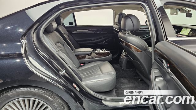 Genesis G90 2019 — photo 17