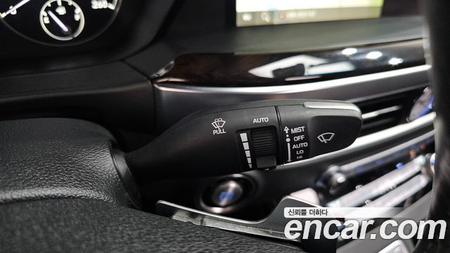 Genesis G90 2019 — photo 28