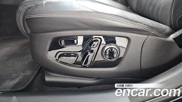 Genesis G90 2019 — photo 30