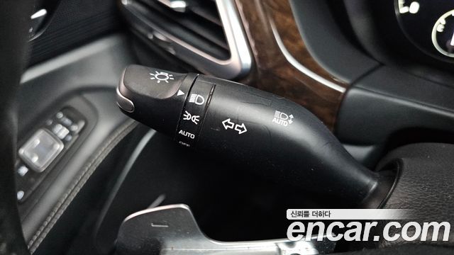 Genesis G90 2019 — photo 38