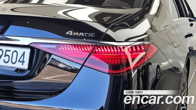 Mercedes-Benz S-Class 2022 — photo 9