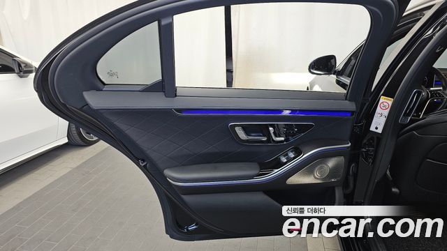 Mercedes-Benz S-Class 2022 — photo 15