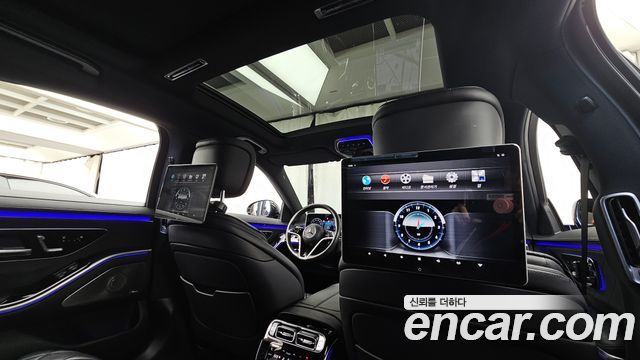 Mercedes-Benz S-Class 2022 — photo 32