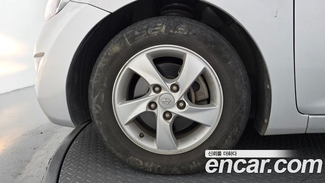 Hyundai AVANTE 2011 — photo 5