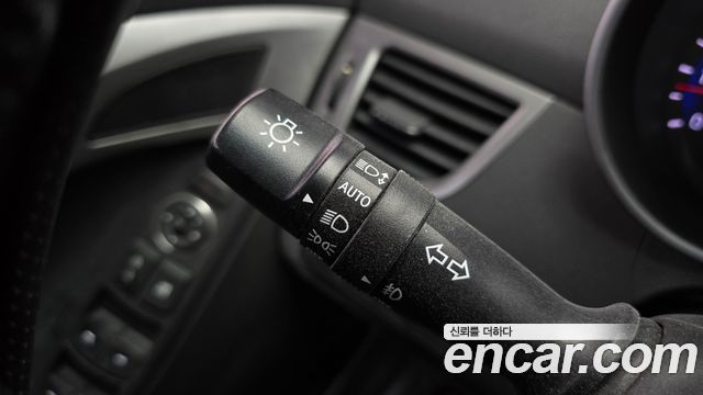 Hyundai AVANTE 2011 — photo 19