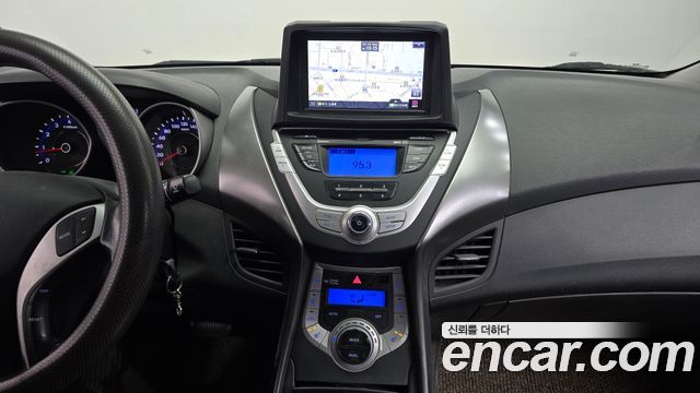 Hyundai AVANTE 2011 — photo 20