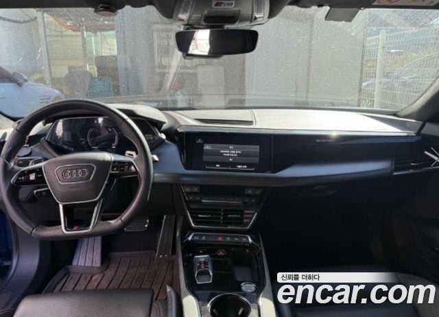 Audi RS e-tron GT 2022 — photo 7