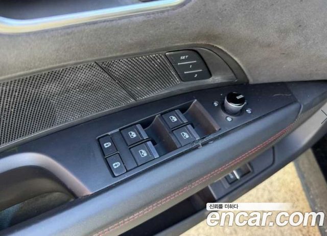 Audi RS e-tron GT 2022 — photo 8