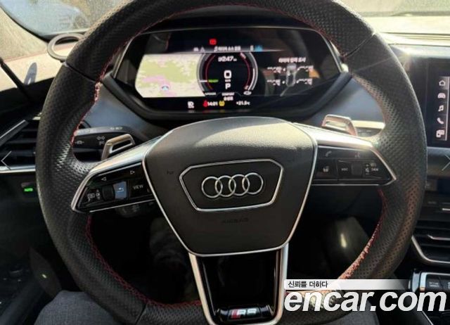 Audi RS e-tron GT 2022 — photo 12
