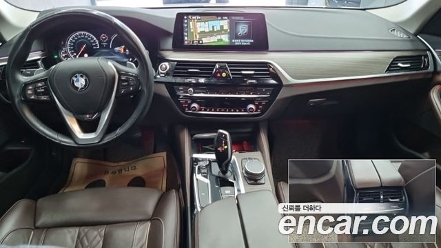 BMW 5-Series 2018 — photo 9