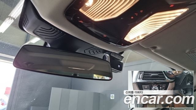 BMW 5-Series 2018 — photo 16