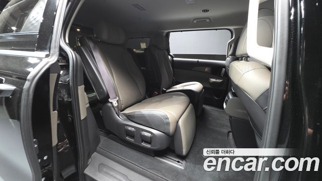 Kia Canival 2025 — photo 18