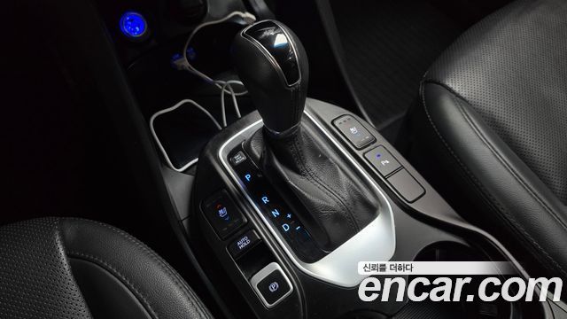 Hyundai Santafe 2016 — photo 12