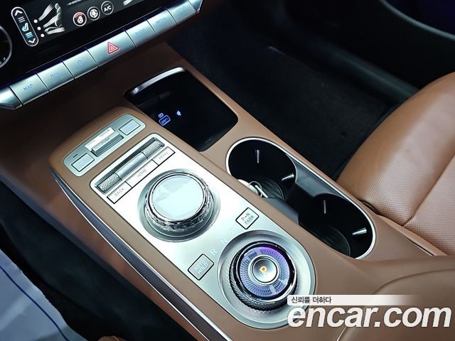 Genesis GV70 2023 — photo 9