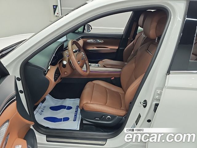 Genesis GV70 2023 — photo 10