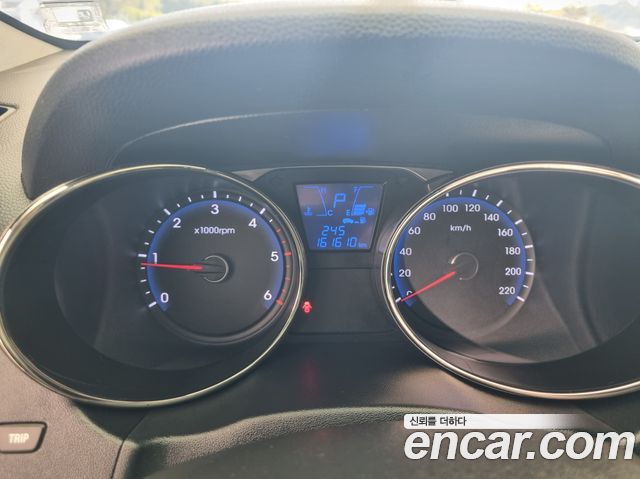 Hyundai Tucson 2012 — photo 8