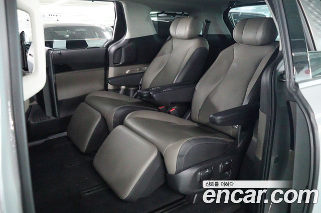 Kia Canival 2025 — photo 8