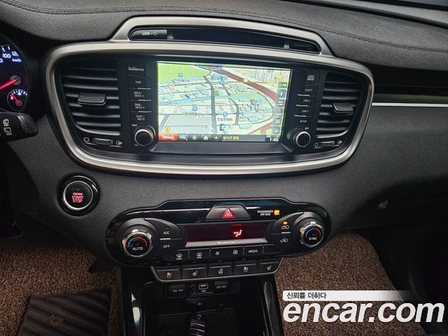 Kia Sorento 2016 — photo 17