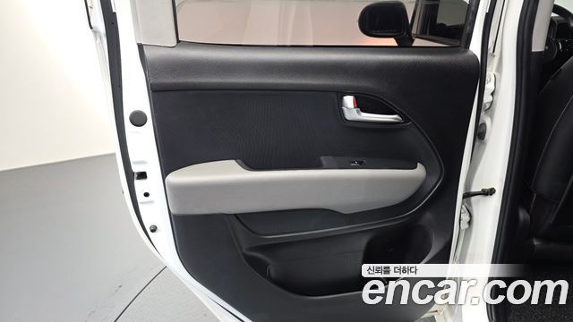 Kia RAY 2023 — photo 15