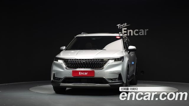 Kia Canival 2023 — photo 3