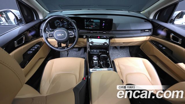 Kia Canival 2023 — photo 10