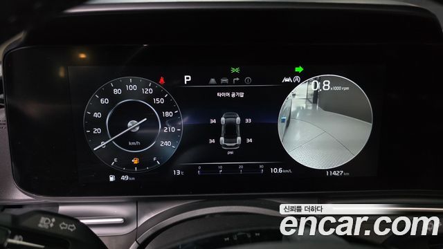 Kia Canival 2023 — photo 11