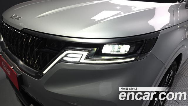 Kia Canival 2023 — photo 8