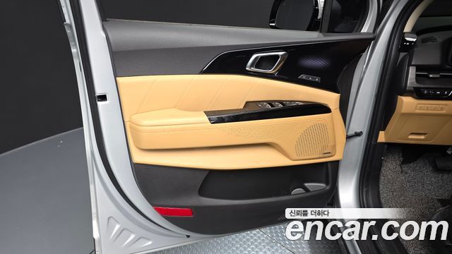 Kia Canival 2023 — photo 14