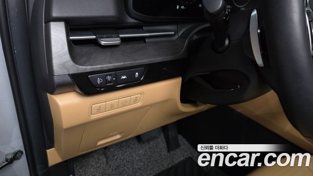 Kia Canival 2023 — photo 28