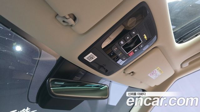 Kia Canival 2023 — photo 31
