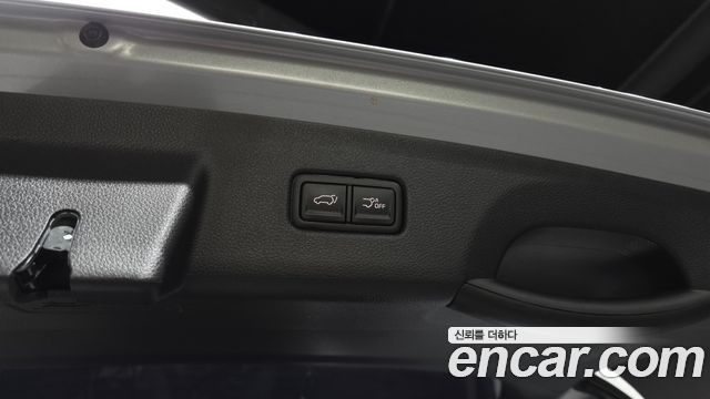 Kia Canival 2023 — photo 33