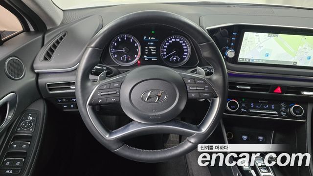 Hyundai Sonata 2022 — photo 18