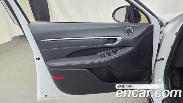 Hyundai Sonata 2022 — photo 14