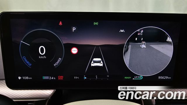 Genesis GV60 2022 — photo 11