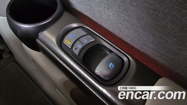 Genesis GV60 2022 — photo 25