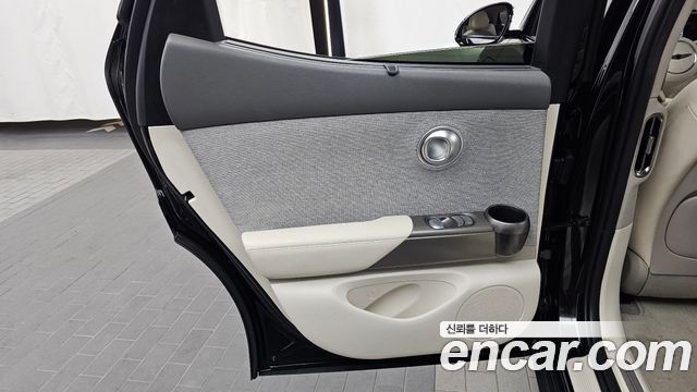 Genesis GV60 2022 — photo 15